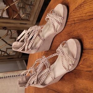 Ivanka Trump Nude Rhinestone Wedges, Size UK 3 1/2 / Runs like 6.5- 7 Ladies
